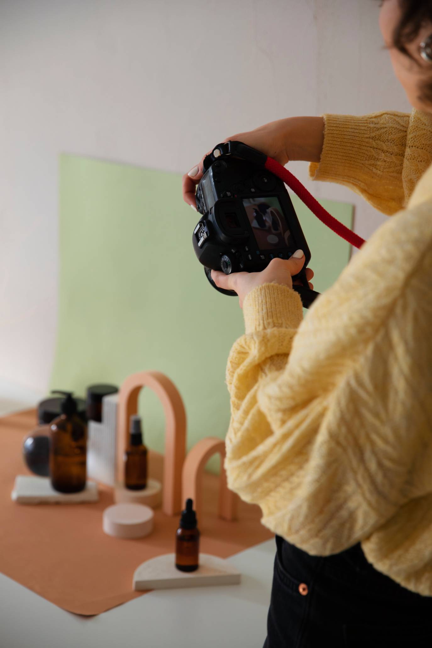 side-view-woman-working-photography-studio(1)